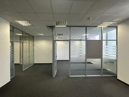 Офис 1828 кв м - 1