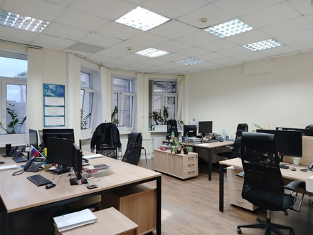 Офис 3545 кв м - 1